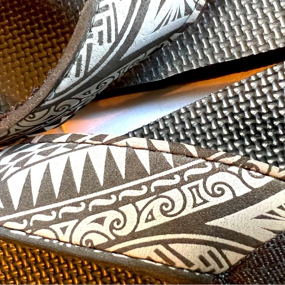 Surf Ware Mens Hawaiian Flip Flops Tapa Cloth Print Straps Blue Black Sz 12 - Picture 6 of 8